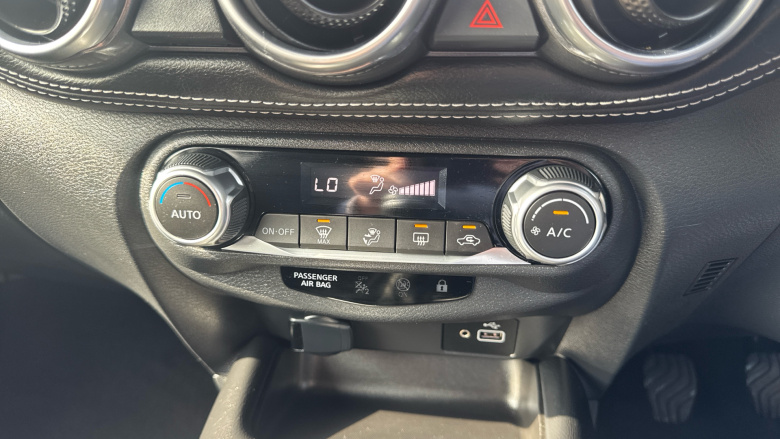 Nissan Juke 1.0 DiG-T 114 N-Connecta 5dr Petrol Hatchback